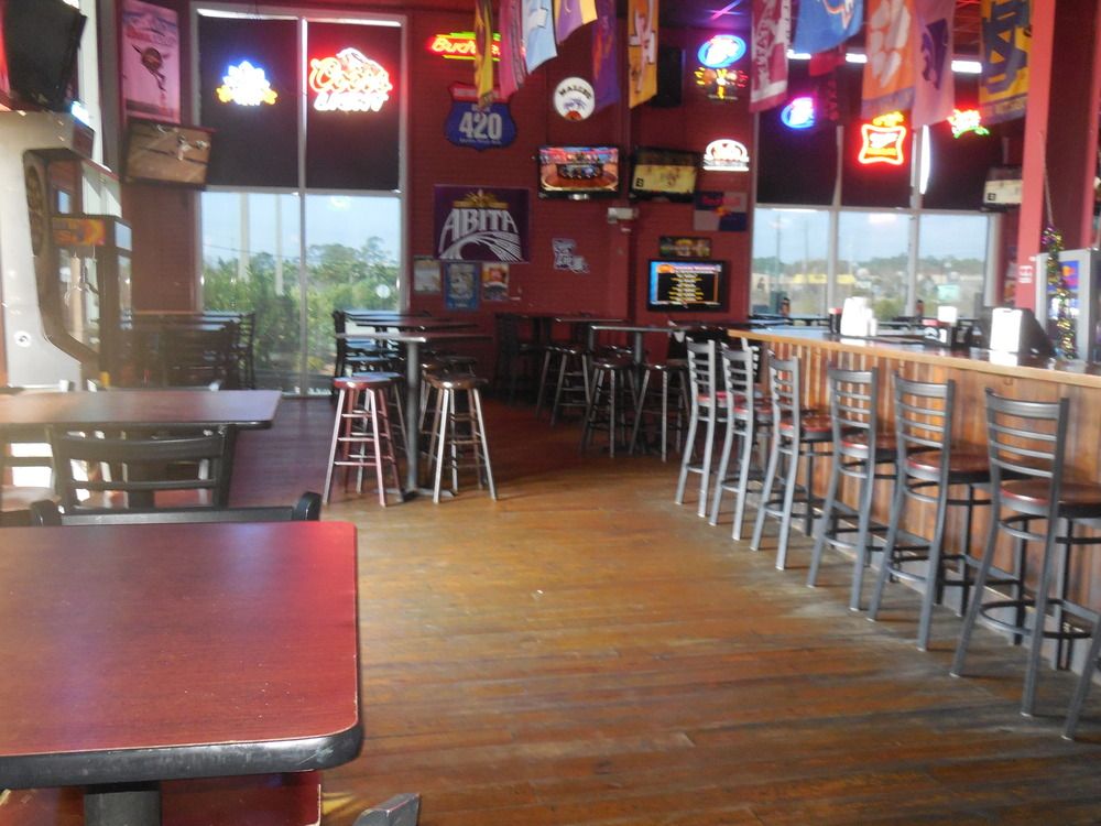 8651 Navarre Pkwy, Navarre, FL 32566